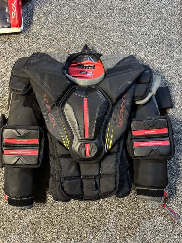 Bauer Vapor Hyperlite 2 Goalie Chest Protector