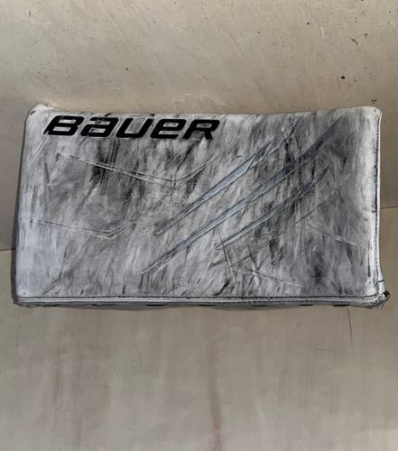 Bauer Vapor Hyperlite Blocker Regular (Used)