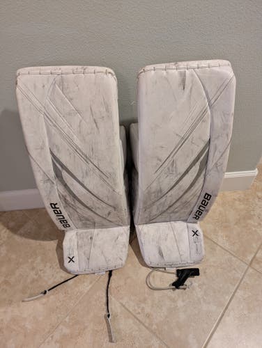 33" Bauer Vapor 5X Pro Goalie Leg Pads (Used)