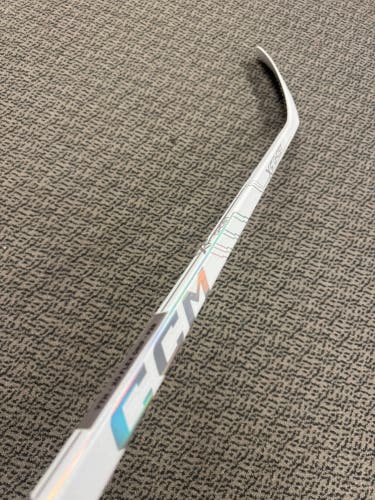 Youth CCM XF Ghost Right Handed Hockey Stick P28 Less Than 30 Flex (New)