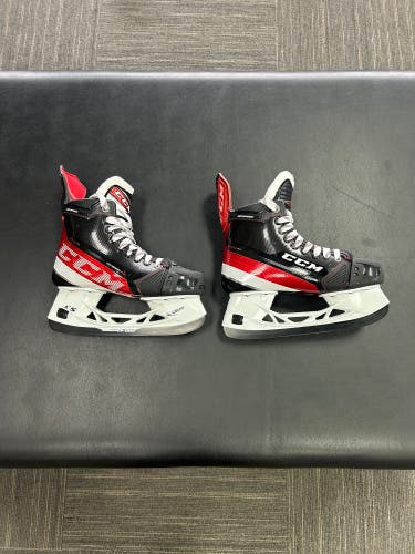 NEW CCM JetSpeed FT4 Pro Hockey Skates Size 4
