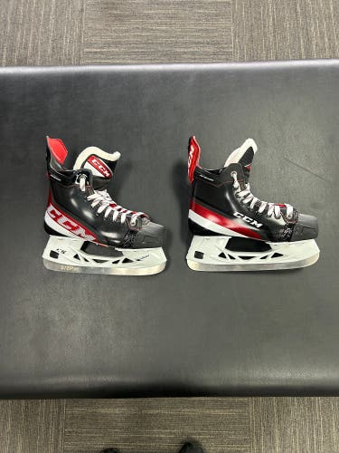 NEW CCM JetSpeed FT4 Hockey Skates Size 3.5