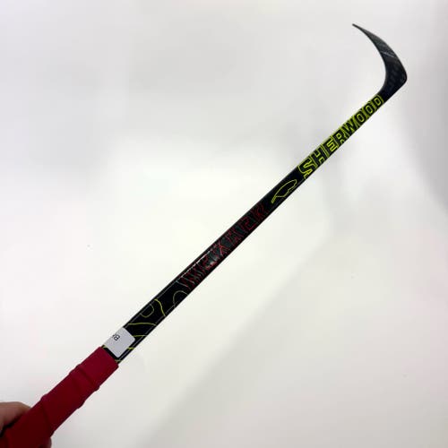 Used Right Sherwood Rekker | 25 Flex P28 Curve Grip | BH457