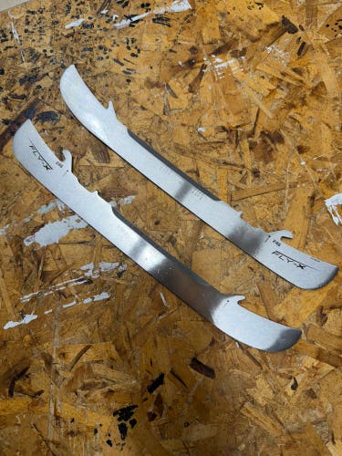 Bauer Fly X replacement Steel - Size 246 - New