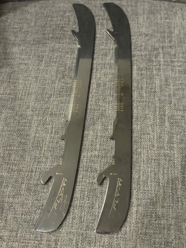 Bauer Fly Ti Hockey Steel Runners Size 263 Used