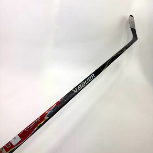 Used Left Red Bauer Vapor Flylite | 70 Flex P28 Curve Grip | BH498