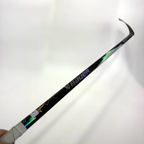 Used Right Black Bauer Vapor Flylite | 77 Flex P90TM Curve Grip | BH505