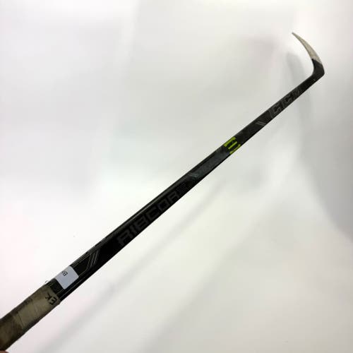 Used Right CCM Ribcor 40K | 75 Flex PM9 Curve Grip | BH522