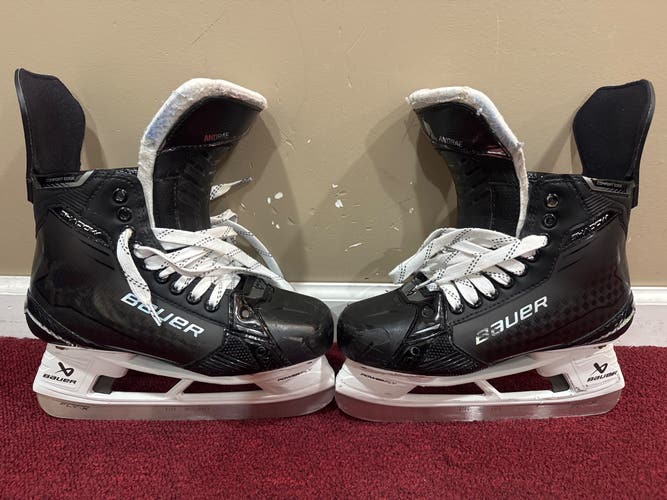 Bauer Supreme Shadow Hockey Skates Regular Width Pro Stock 7.5 Item#LHS752