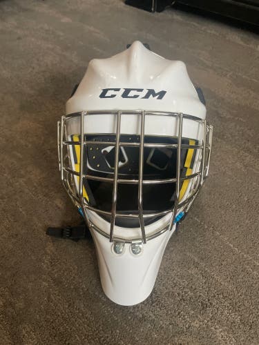 Junior Medium 2022 CCM Axis 1.5 Goalie Mask (Used)