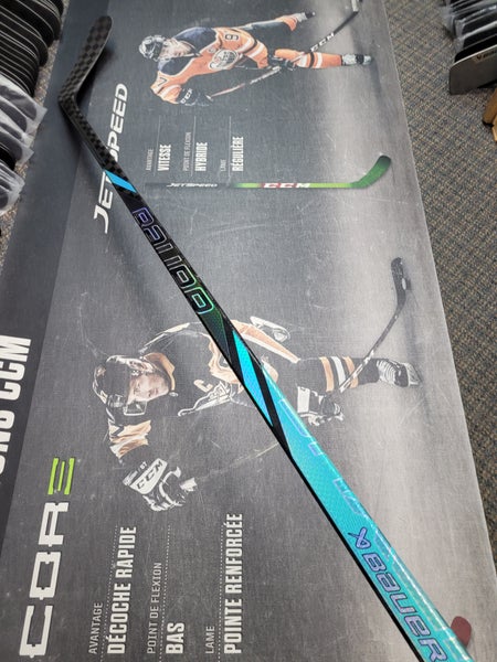 P92M | 82 Flex NEW! Senior Bauer Twitch Right Handed NHL Hockey Stick Pro Stock (New)