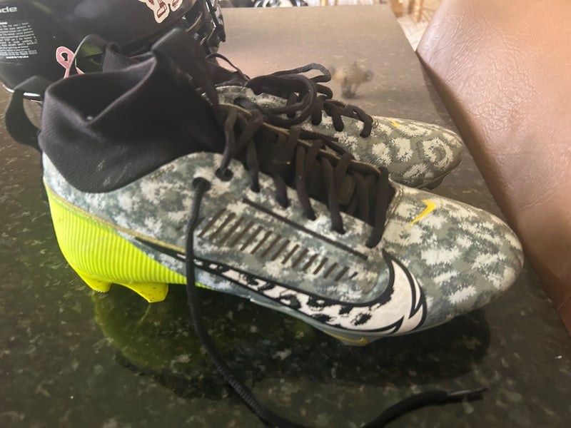 Lacrosse, soccer or football cleats like newUnisex Size M 8.5 (W 9.5) Youth Nike Vapor Mid Top (Used