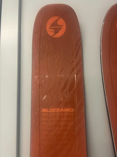 2024 Blizzard Rustler 9 180cm All Mountain Skis with Bindings (Used)