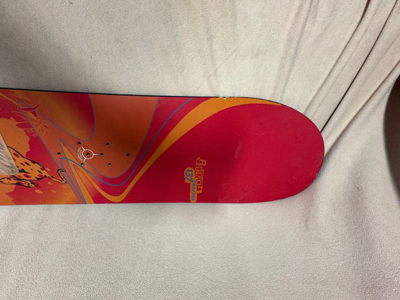 burton 137 snowboard Women's Feelgood Camber the womens Burton Feelgood Snowboard sets you up for success Burton Women's Feelgood Flying V