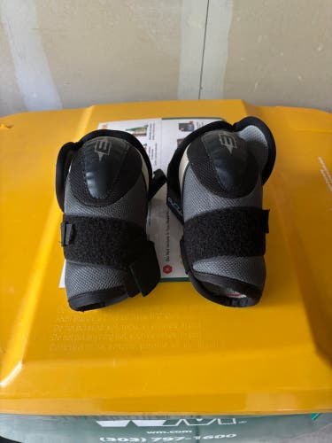 Senior Large Easton Synergy Elbow Pads (Used)