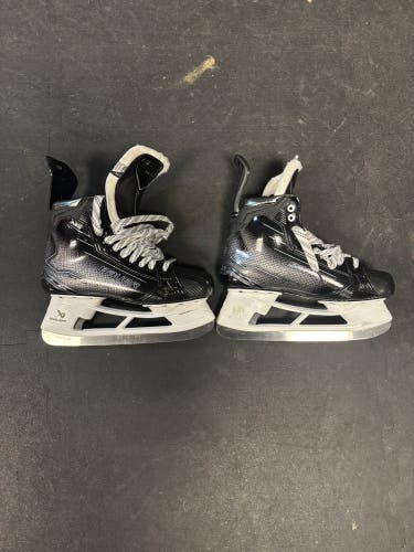2024 Bauer Supreme M50 Pro Hockey Skates Regular Width 10.5 (Used)