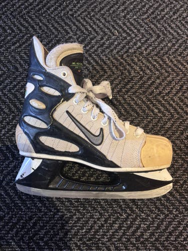 White 1995 Nike Air Zoom Hockey Skates Regular Width 10.5 (Used)