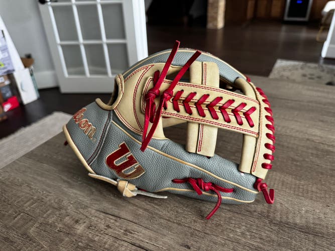 Wilson A2000 1785 RH Baseball Glove 11.75" (Used)