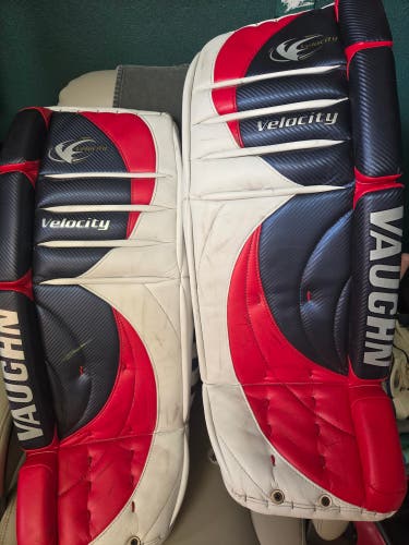 34" Vaughn V2 custom Regular Goalie Full Set (Used)