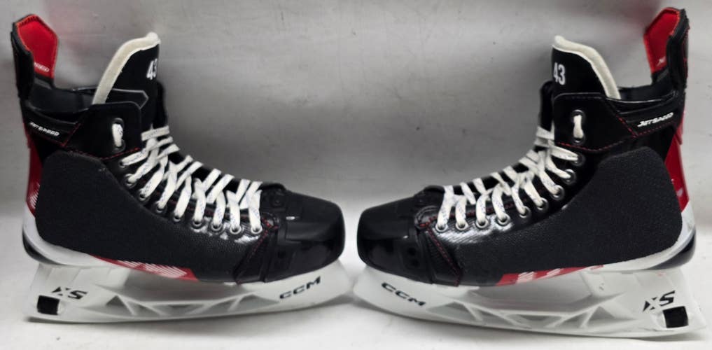CCM Jetspeed FT4 Pro Hockey Skates 9 Regular NHL AHL Pro Stock Used MIC (15006)