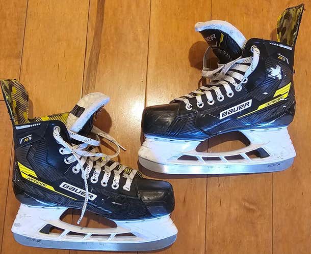 Black Bauer Supreme M3 Hockey Skates Extra Wide Width 8.5 (Used)
