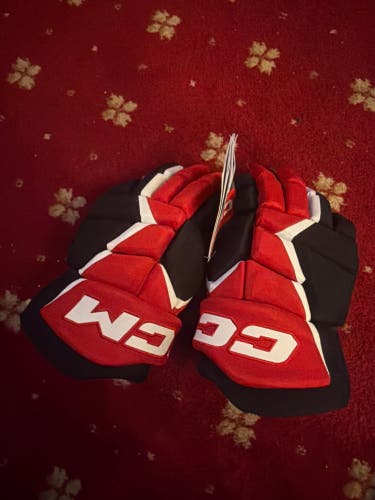 CCM JetSpeed FT680 Gloves 14" (New)