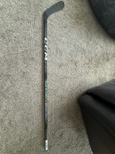 Senior CCM Ribcor Trigger 8 Pro Right Handed Hockey Stick P29 85 Flex (New)