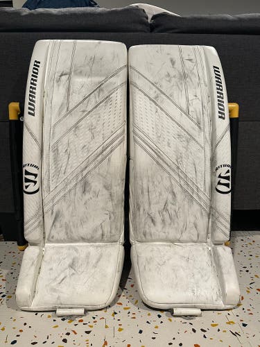 30” + 1 2022 Warrior Ritual R/G6 Goalie Leg Pads (Used)