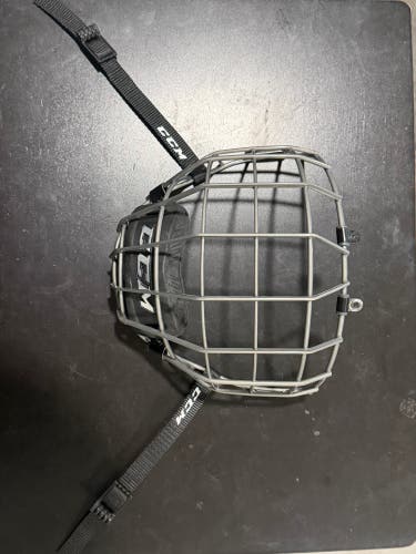 Small CCM FM680 Full Cage (Used)
