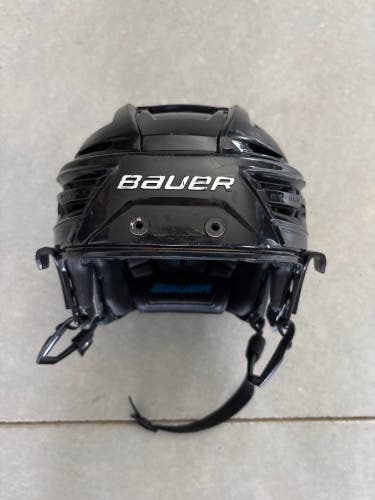 Medium Bauer Re-Akt 155 Helmet (Used)