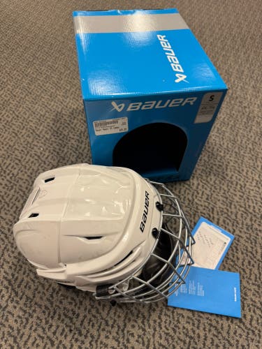 Small Bauer Re-Akt 55 Helmet (New) combo