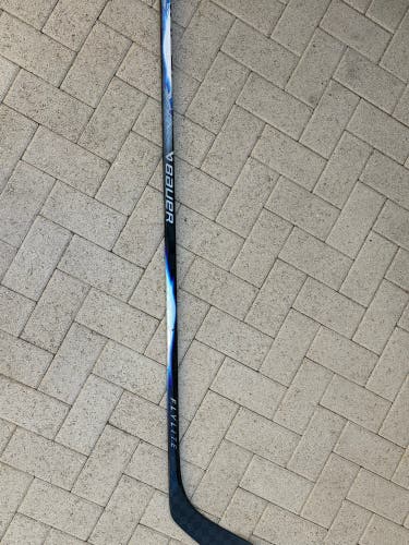 Intermediate Bauer Vapor Flylite Left Hand Hockey Stick P92 65 Flex (Used)