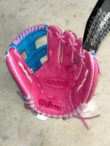 2025 Wilson A2000 RH Infield Baseball Glove 11.75" (New)