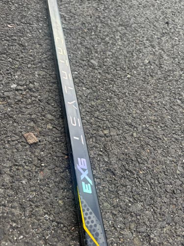 Junior True Catalyst 9x3 Left Hand Hockey Stick P28 55 Flex (Used)