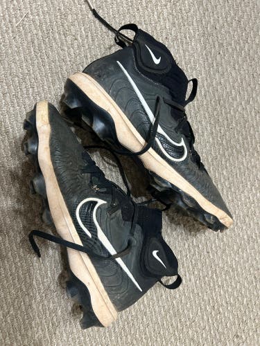 Men's Size M 11.5 (W 12.5) Adult Nike Cleats (Used)