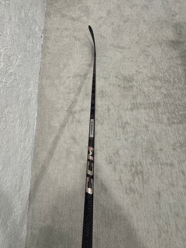 Senior CCM XF Ghost Right Handed Hockey Stick P28 85 Flex (New)