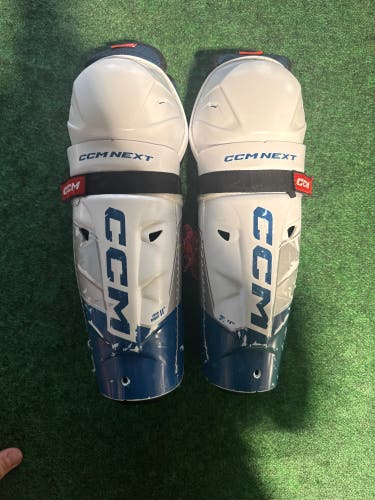 Junior CCM Next Shin Pads 11" (Used)