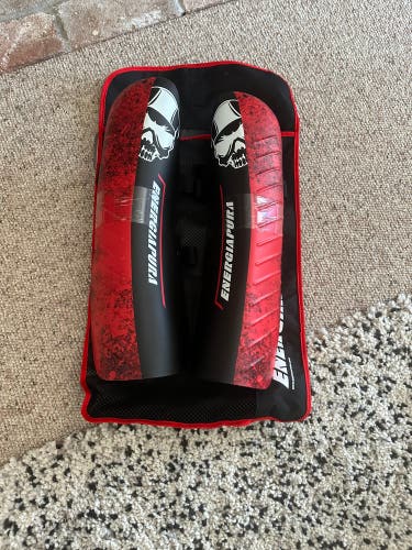 New Energiapura shinguards size 43 cm