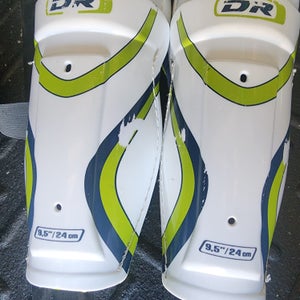 Youth 9.5" Shin Pads (Used)