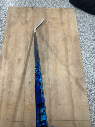 Senior Bauer Twitch Right Handed Hockey Stick P86 77 Flex Pro Stock (Used)
