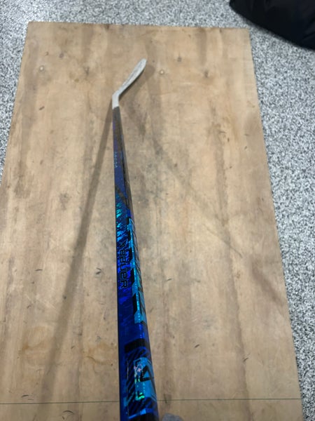 Senior Bauer Twitch Right Handed Hockey Stick P86 77 Flex Pro Stock (Used)