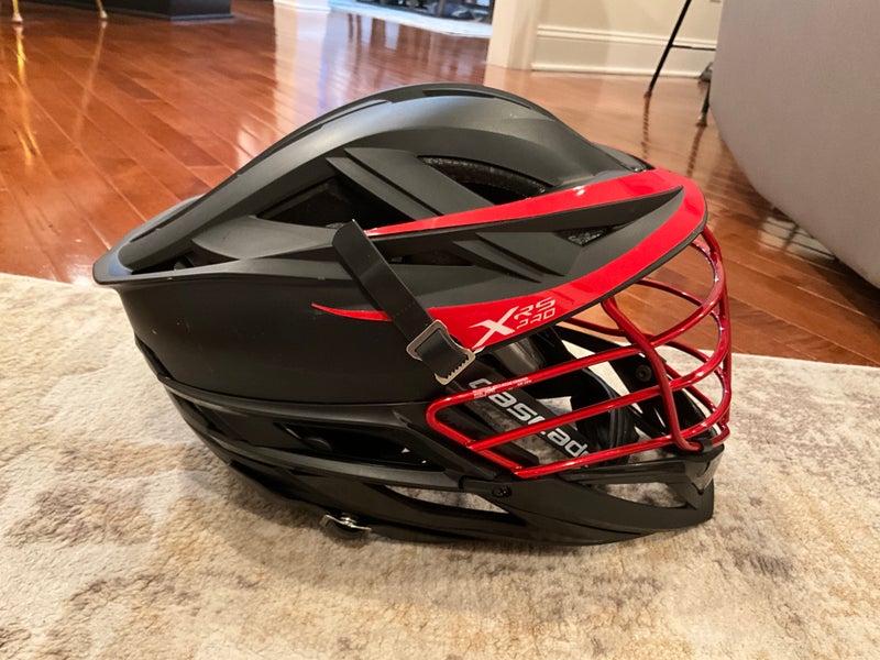 Matte black Cascade XRS Pro Helmet (LIKE NEW!) SEND OFFERS PLZ. WILLING TO NEGOTIATE,