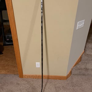 Senior Bauer Vapor Hyperlite 2 (silver) Right Handed Hockey Stick P92M 77 Flex(New-but cut down 60”)