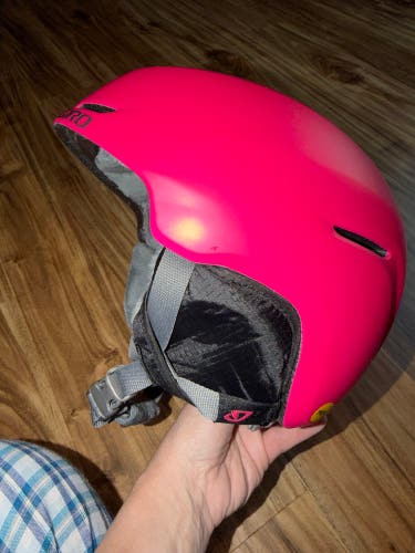 Unisex Small Giro Helmet (Used) FIS Legal pink