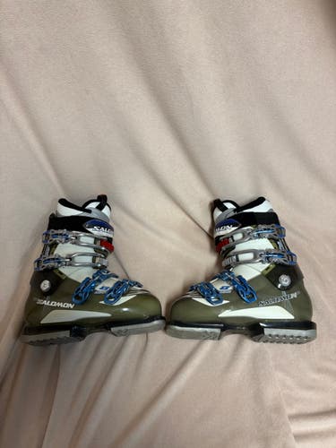 Mondo 24 & 24.5 Unisex Salomon All Mountain Energize 70 Ski Boots (Used)