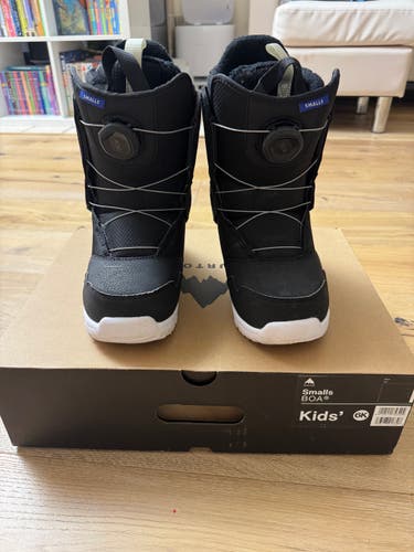 Kid's 6Y (Big Kids / Youth) Burton Smalls Snowboard Boots