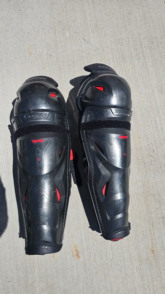 Senior Bauer Vapor 3X Pro 17" Shin Pads (Used)