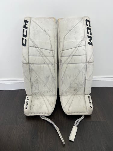 34 +2 PRO CCM EFLEX 6 goalie pads