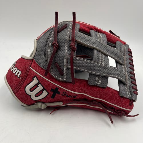 Wilson A2000 1799 12.75 Outfield Baseball Glove