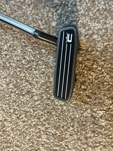 Unisex 2024 Cobra 2024 Vintage Nova -30 Mallet Right Handed Putter 35" (Used) Price Negotiable